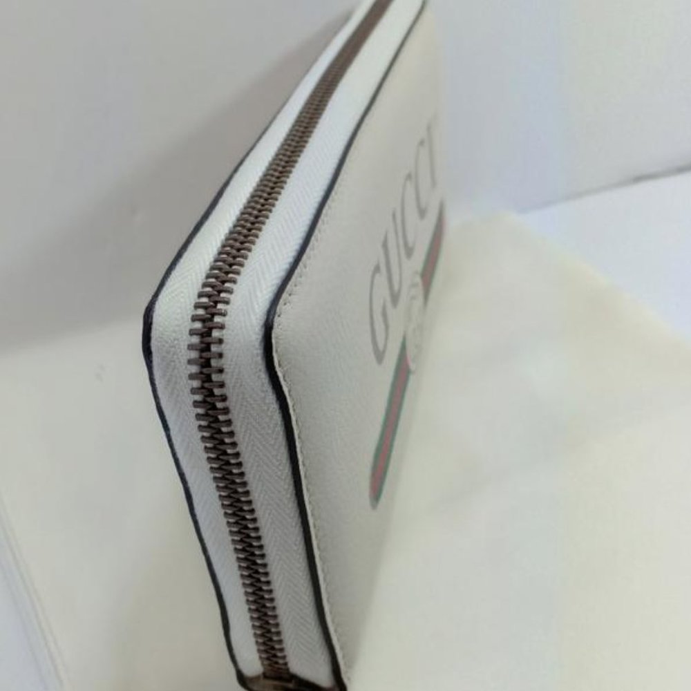 Gucci White Signature Logo Zip-around Clutch Walle